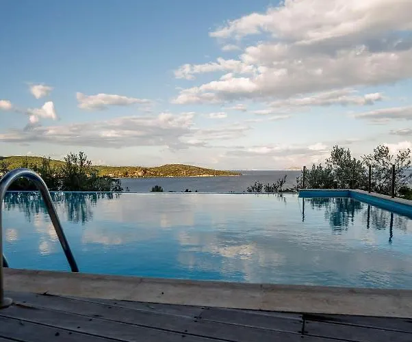 Aparthotel Yialasi