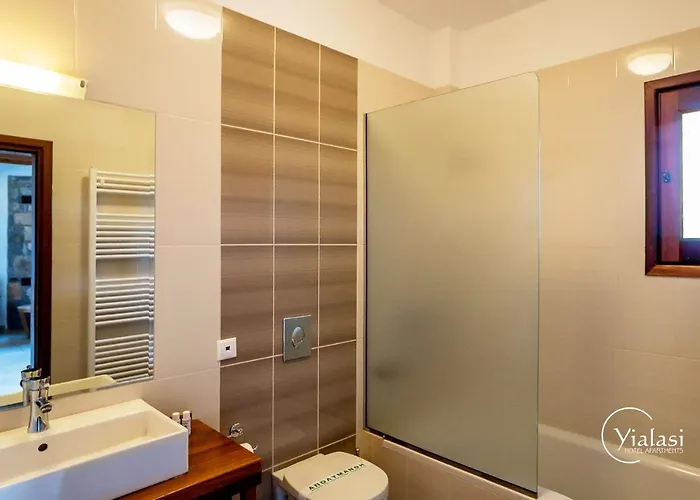 Yialasi Aparthotel
