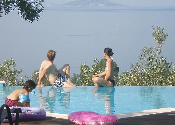 Aparthotel Yialasi