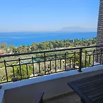 Apart Otel Yialasi 3*