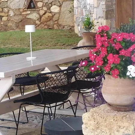 Yialasi Aparthotel 3*