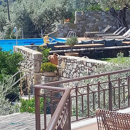 Yialasi 3* Epidaurus