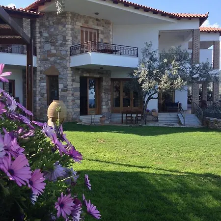 Ξενοδοχείο με διαμερίσματα Yialasi Epidaurus