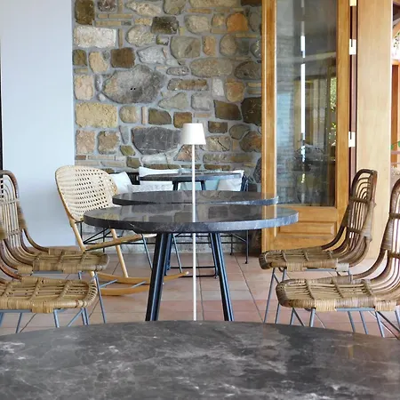 Aparthotel Yialasi 3*