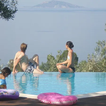 Ξενοδοχείο με διαμερίσματα Yialasi