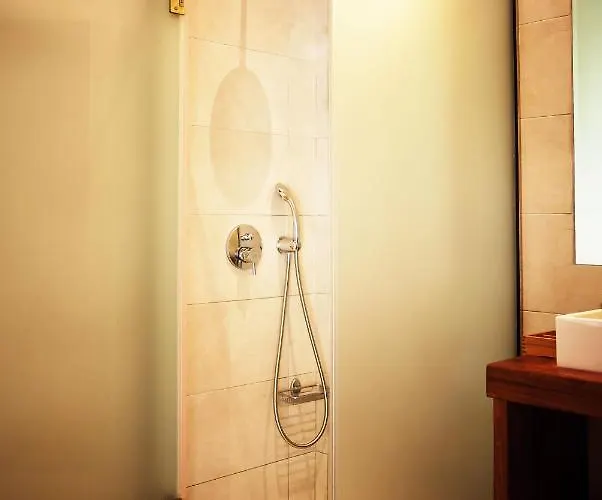 Aparthotel Yialasi 3*