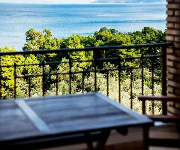 Yialasi Aparthotel 3*