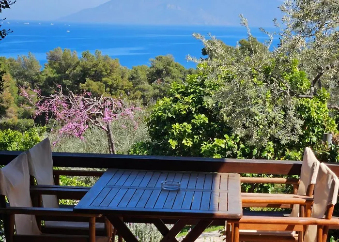 Yialasi Aparthotel 3*