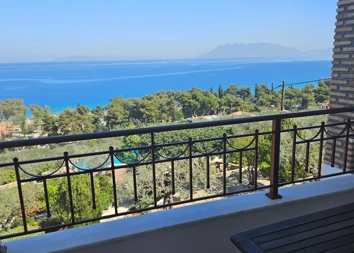 Aparthotel Yialasi 3*